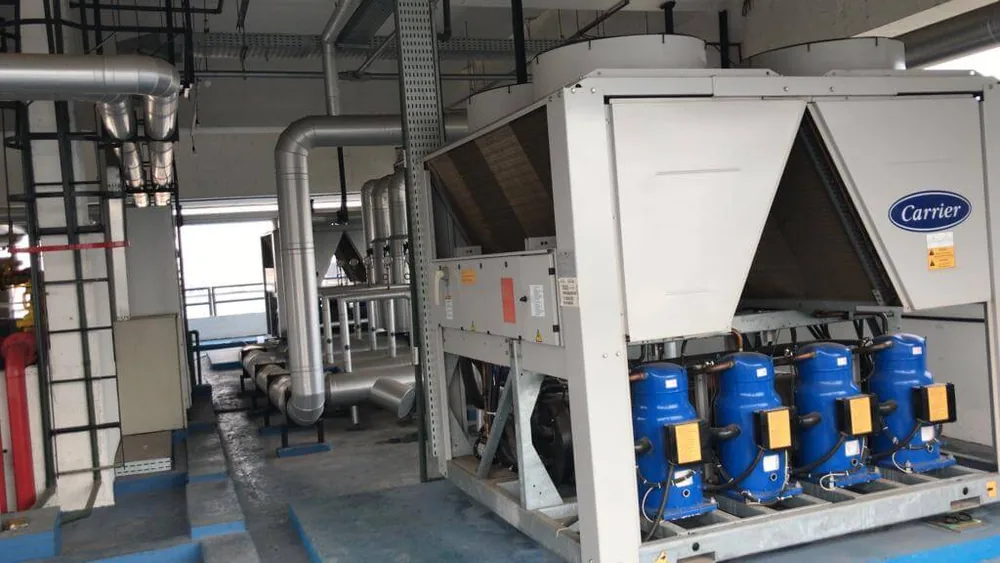 Manutenção preventiva e corretiva em Chiller
